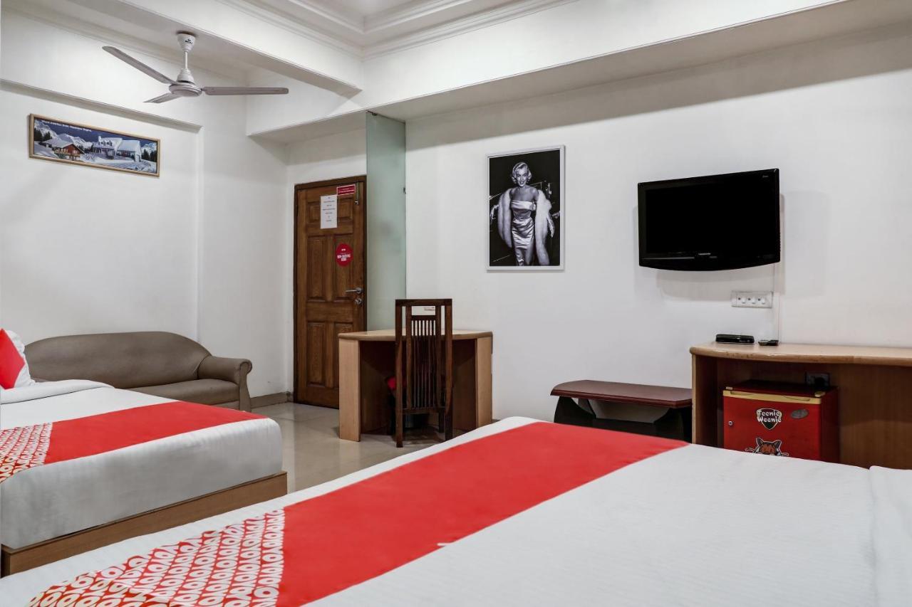 Oyo Flagship 572 Santacruz West Hotel Мумбай Екстериор снимка