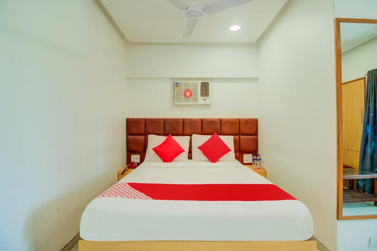Oyo Flagship 572 Santacruz West Hotel Мумбай Екстериор снимка