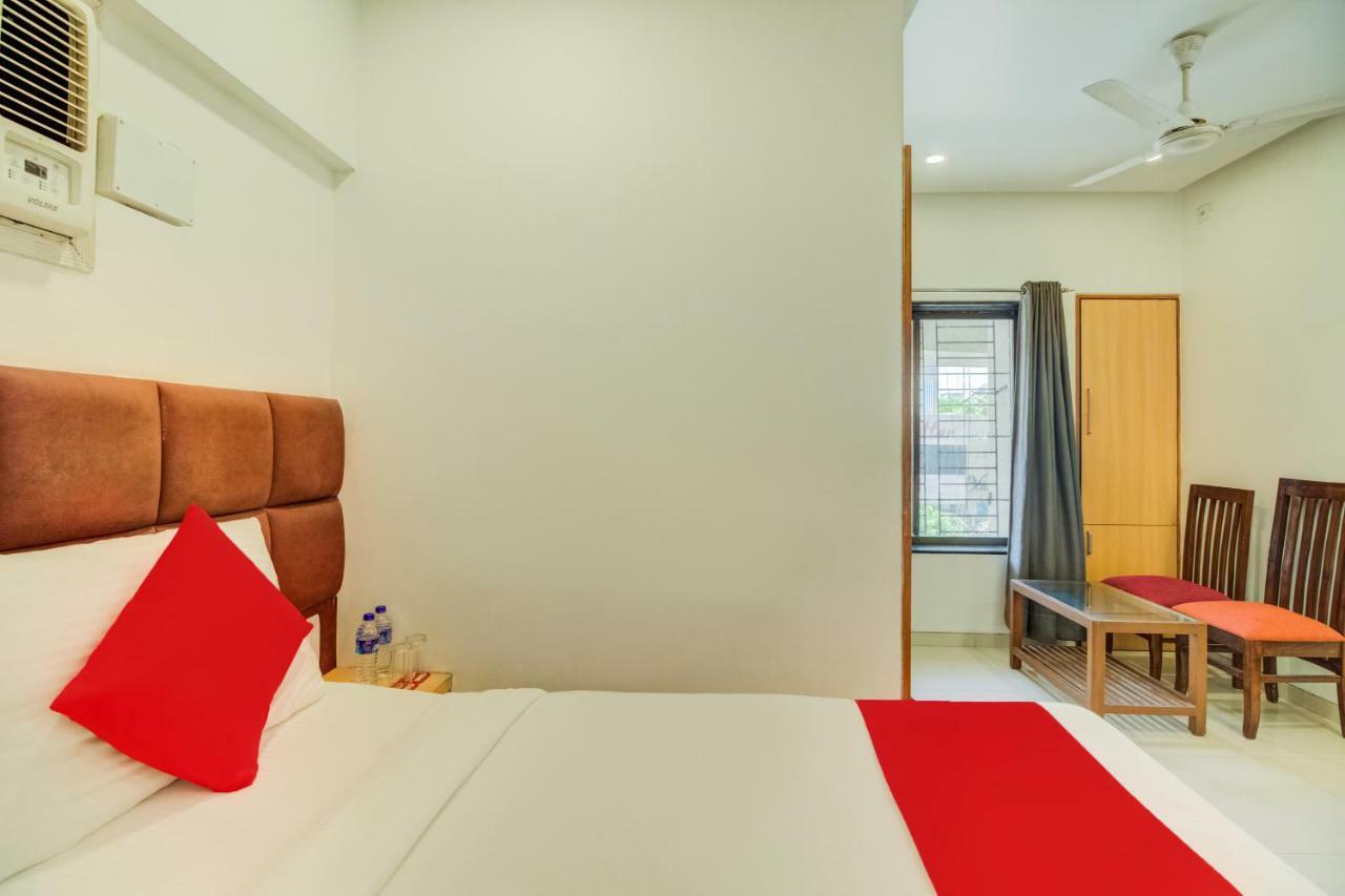 Oyo Flagship 572 Santacruz West Hotel Мумбай Екстериор снимка