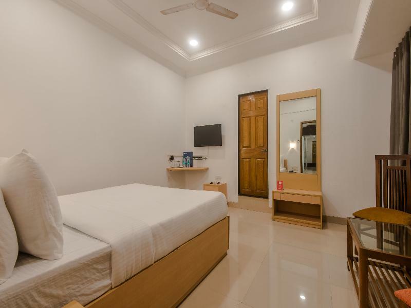 Oyo Flagship 572 Santacruz West Hotel Мумбай Екстериор снимка