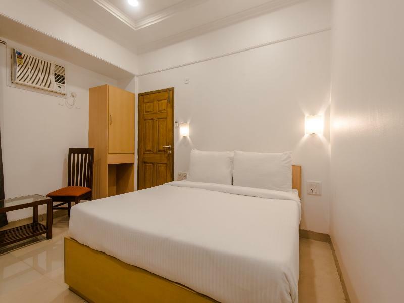 Oyo Flagship 572 Santacruz West Hotel Мумбай Екстериор снимка