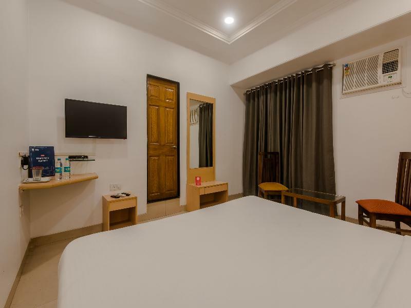 Oyo Flagship 572 Santacruz West Hotel Мумбай Екстериор снимка